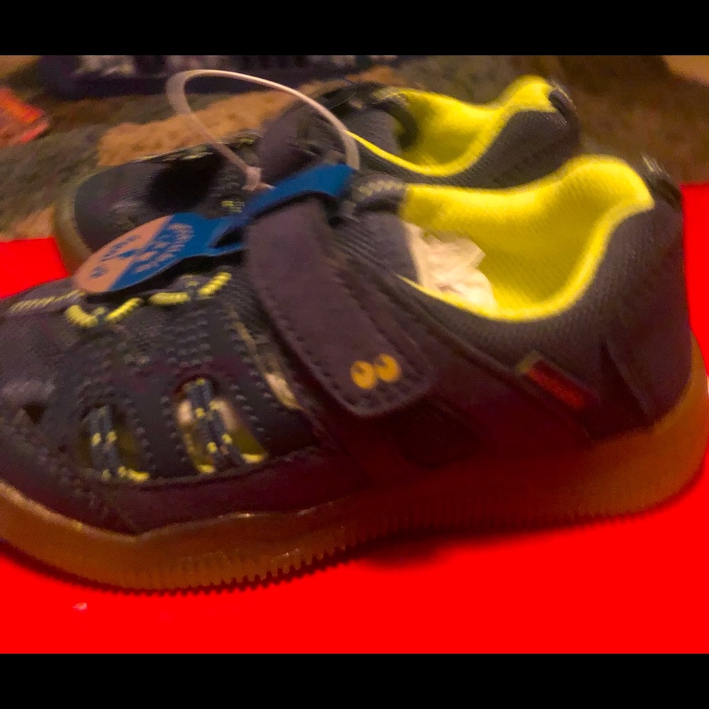 New Stride rite sandals